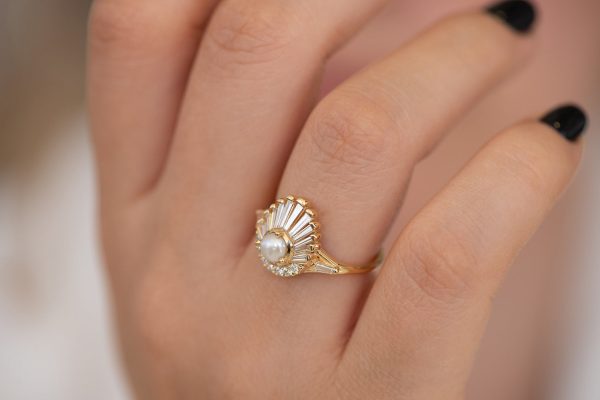 Diamond and Pearl Engagement Ring - Baguette Diamond Shell Ring For Sale