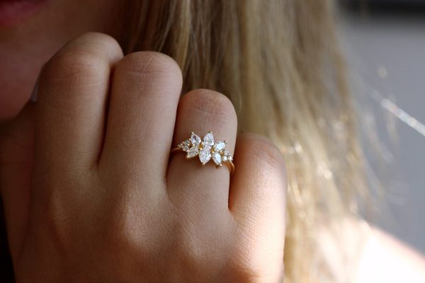 Cluster Ring Set With Diamonds - VS Diamond Ring - Flora Online Sale